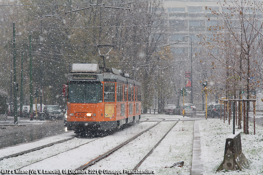 Tram ATM 4972 Jumbo-tram Foto Giuseppe Francabandiera