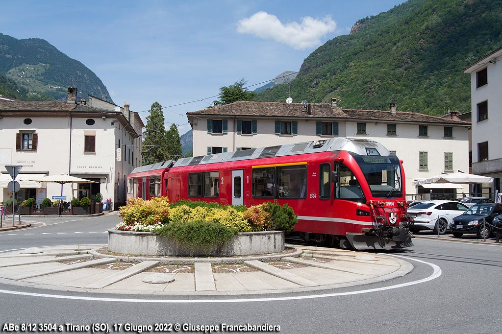 Treno Ferrovia del Bernina RhB con Elettromotrice ABe 8/12 3504 Allegra Foto Giuseppe Francabandiera