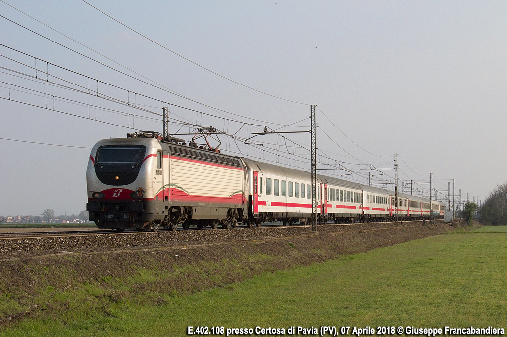 Treno InterCity IC Trenitalia con Locomotiva Elettrica E.402.108 Foto Giuseppe Francabandiera