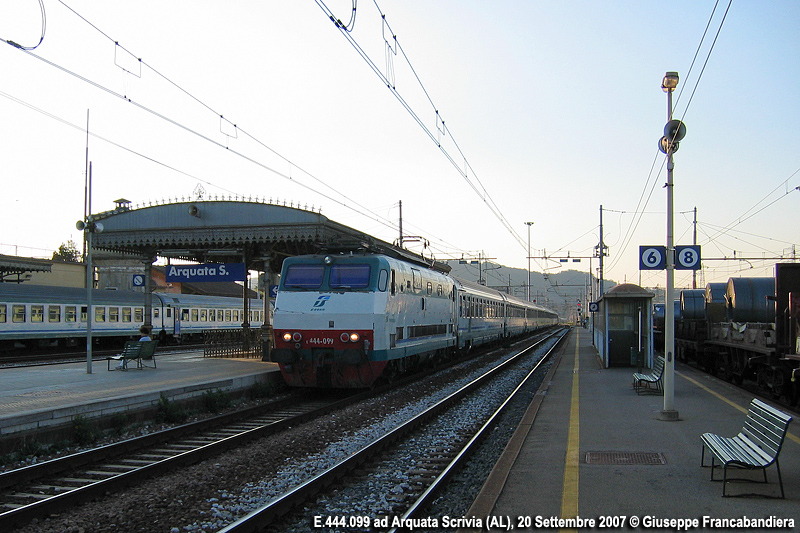 Treno InterCity Plus ICplus Trenitalia con Locomotiva Elettrica E444.099 Foto Giuseppe Francabandiera