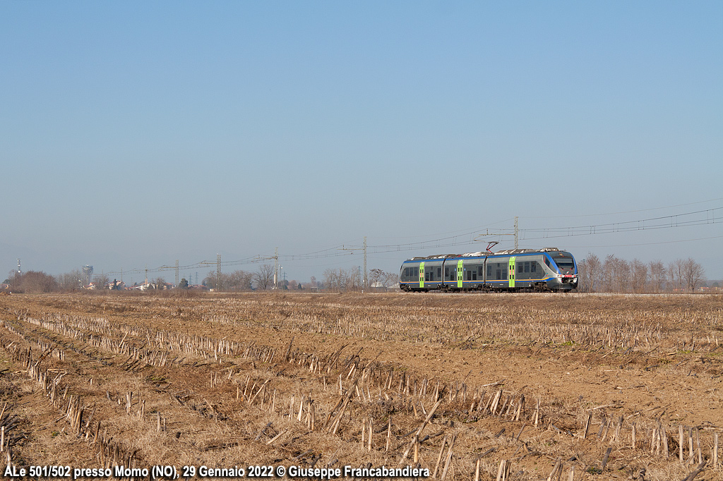 Treno Regionale Trenitalia con Minuetto Elettrico ALe 501/502 Foto Giuseppe Francabandiera