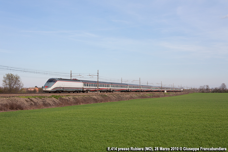 Treno Eurostar City Italia ESCI con Locomotiva Elettrica E414 Foto Giuseppe Francabandiera